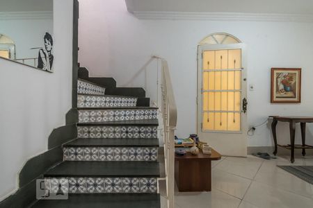 Escada de casa à venda com 4 quartos, 180m² em Jardim Novo Santo Amaro, São Paulo