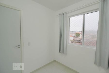 Quarto 1 de apartamento para alugar com 2 quartos, 44m² em Parque da Fonte, São José dos Pinhais