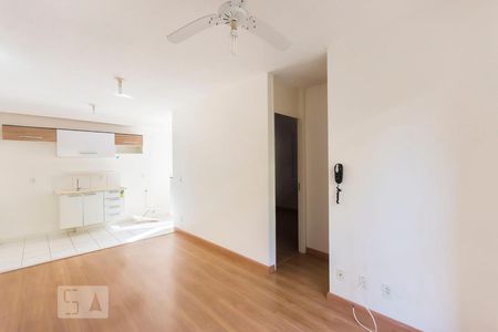 Sala de apartamento à venda com 3 quartos, 56m² em Vila Marieta, Campinas