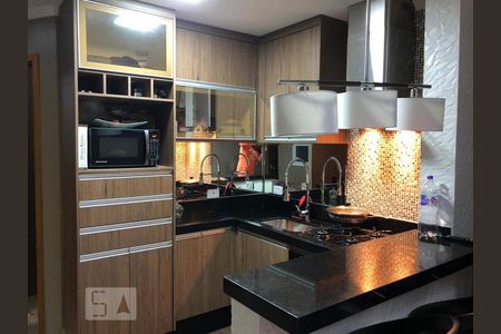 Cozinha de apartamento à venda com 2 quartos, 90m² em Vila Scarpelli, Santo André