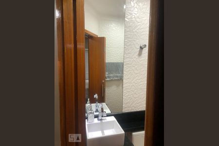 Banheiro de apartamento à venda com 2 quartos, 90m² em Vila Scarpelli, Santo André