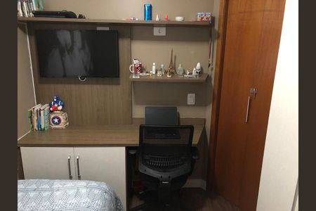 Dormitório de apartamento à venda com 2 quartos, 90m² em Vila Scarpelli, Santo André