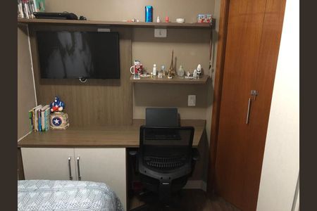 Dormitório de apartamento à venda com 2 quartos, 90m² em Vila Scarpelli, Santo André