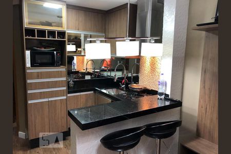 Sala de apartamento à venda com 2 quartos, 90m² em Vila Scarpelli, Santo André