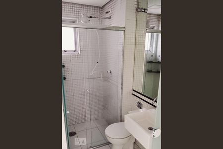 Banheiro de apartamento para alugar com 1 quarto, 50m² em Perdizes, São Paulo