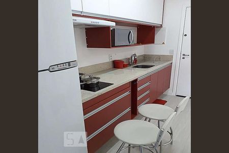 Cozinha de kitnet/studio para alugar com 1 quarto, 26m² em Vila Prudente, São Paulo