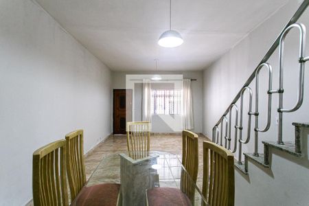 Sala de casa à venda com 5 quartos, 220m² em Vila Bertioga, São Paulo