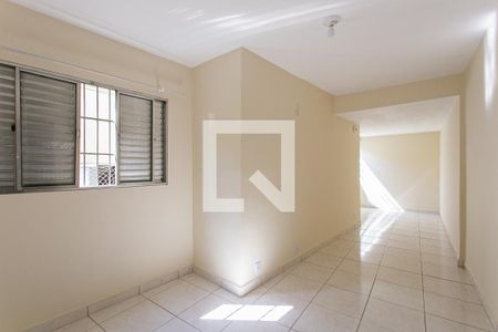 Quarto 2 de casa à venda com 5 quartos, 220m² em Vila Bertioga, São Paulo