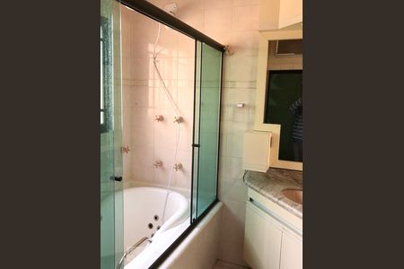 Banheiro Suite de casa para alugar com 2 quartos, 160m² em Vila Gomes Cardim, São Paulo