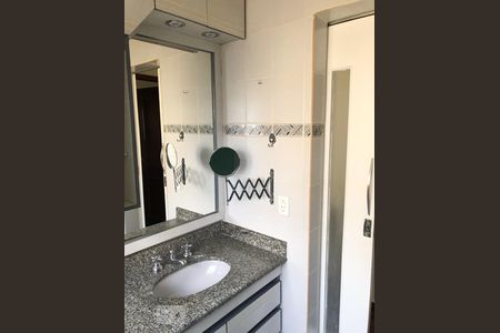 Banheiro Social de casa para alugar com 2 quartos, 160m² em Vila Gomes Cardim, São Paulo