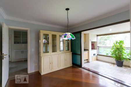 Sala de apartamento para alugar com 4 quartos, 225m² em Jardim Fonte do Morumbi, São Paulo