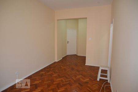 Apartamento à venda com 55m², 1 quarto e sem vagaSala