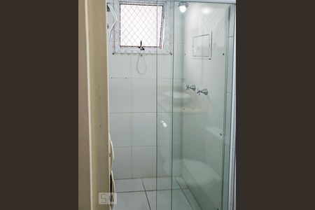 Banheiro de apartamento à venda com 2 quartos, 70m² em Jardim Prudência, São Paulo