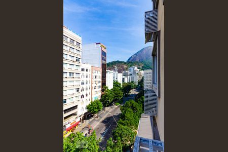 Vista da Sala de apartamento para alugar com 2 quartos, 70m² em Leblon, Rio de Janeiro