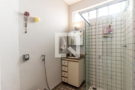 Banheiro de apartamento para alugar com 1 quarto, 50m² em Higienópolis, São Paulo