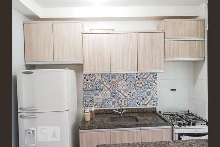 Cozinha de apartamento para alugar com 2 quartos, 49m² em Jardim Itu Sabará, Porto Alegre