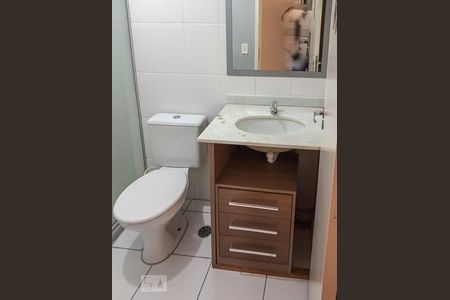 Banheiro de apartamento para alugar com 2 quartos, 49m² em Jardim Itu Sabará, Porto Alegre