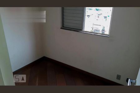 Quarto 2 de apartamento para alugar com 3 quartos, 70m² em Vila Firmiano Pinto, São Paulo