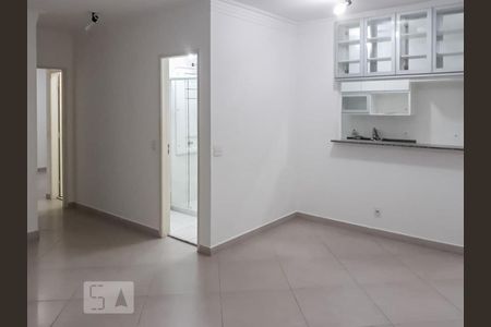 Sala de apartamento para alugar com 2 quartos, 68m² em Jardim Tupanci, Barueri