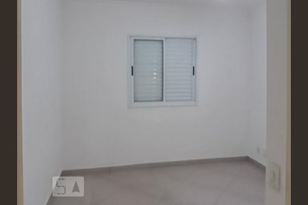 Suíte de apartamento para alugar com 2 quartos, 68m² em Jardim Tupanci, Barueri