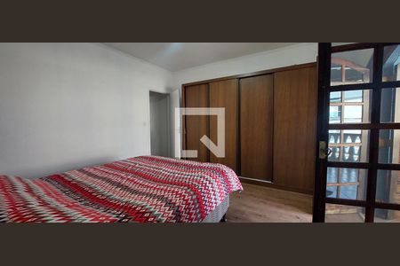 Quarto 1 suíte de casa para alugar com 3 quartos, 210m² em Vila Camilópolis, Santo André