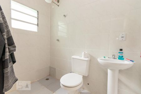Banheiro  de casa para alugar com 2 quartos, 60m² em Vila Costa Melo, São Paulo