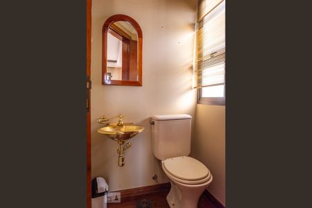 Lavabo de apartamento para alugar com 3 quartos, 115m² em Vila Bertioga, São Paulo