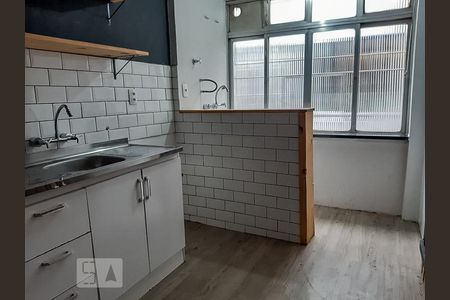 Cozinha de apartamento para alugar com 2 quartos, 55m² em São João, Porto Alegre