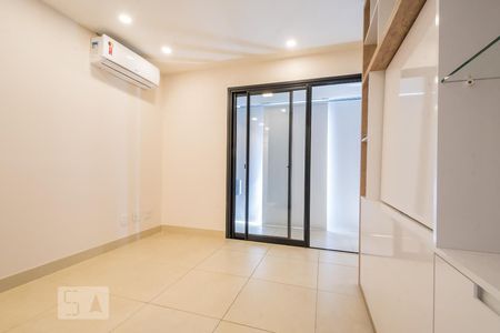 Sala de kitnet/studio para alugar com 1 quarto, 38m² em Campo Belo, São Paulo