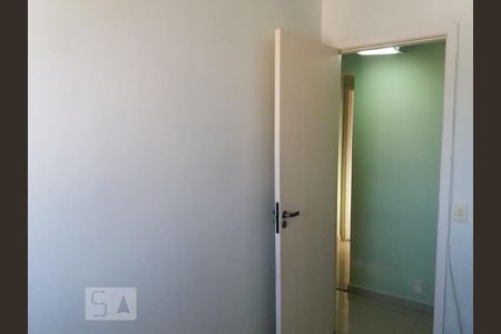 Quarto 2 de apartamento para alugar com 2 quartos, 50m² em Vila Ipojuca, São Paulo