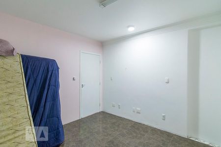 Quarto de casa à venda com 7 quartos, 360m² em Vila Helena, Santo André