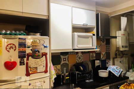 Cozinha/Área de Serviço de apartamento à venda com 3 quartos, 69m² em Vila das Mercês, São Paulo