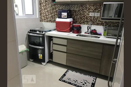 Cozinha de apartamento à venda com 2 quartos, 48m² em Pinheiros, São Paulo