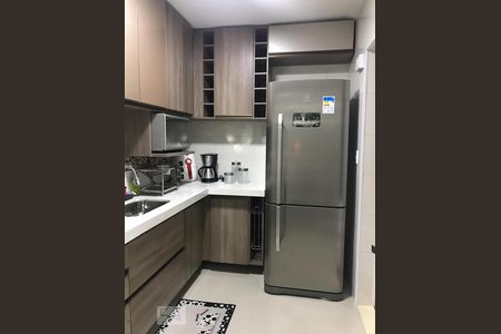 Cozinha de apartamento para alugar com 2 quartos, 48m² em Pinheiros, São Paulo