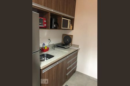 Cozinha de apartamento para alugar com 1 quarto, 27m² em Santa Efigênia, São Paulo