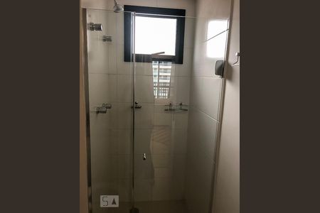 Banheiro de apartamento para alugar com 1 quarto, 27m² em Santa Efigênia, São Paulo