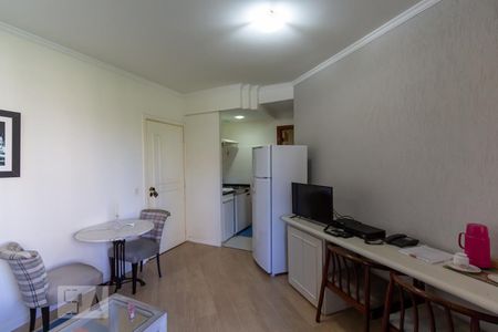 Sala de apartamento para alugar com 1 quarto, 45m² em Paraíso do Morumbi, São Paulo