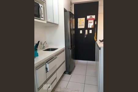 Cozinha de apartamento à venda com 2 quartos, 70m² em Vila Ipojuca, São Paulo