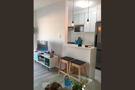 Sala de apartamento à venda com 2 quartos, 70m² em Vila Ipojuca, São Paulo