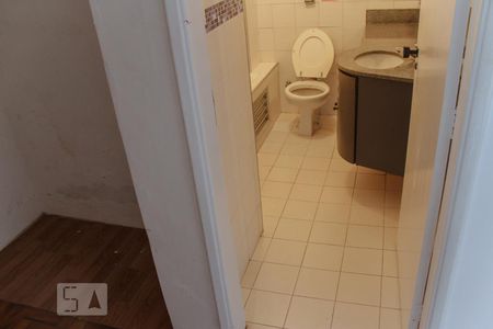 Banheiro de apartamento à venda com 2 quartos, 79m² em Vila Buarque, São Paulo