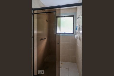 Banheiro da Suíte 1 de casa de condomínio para alugar com 6 quartos, 260m² em Vargem Pequena, Rio de Janeiro