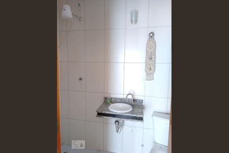 Banheiro Suite 1 de casa de condomínio para alugar com 2 quartos, 60m² em Penha de França, São Paulo