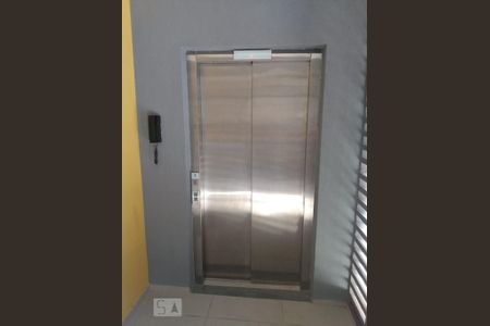 Elevador de kitnet/studio à venda com 1 quarto, 28m² em Vila Carrão, São Paulo