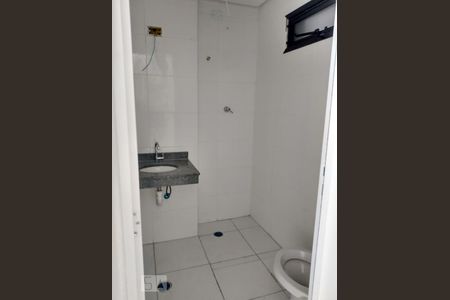 Banheiro de kitnet/studio à venda com 1 quarto, 28m² em Vila Carrão, São Paulo