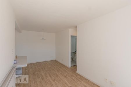 Sala de apartamento para alugar com 2 quartos, 60m² em Santo Amaro, São Paulo