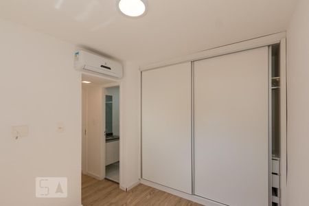 Suite de apartamento para alugar com 2 quartos, 60m² em Santo Amaro, São Paulo