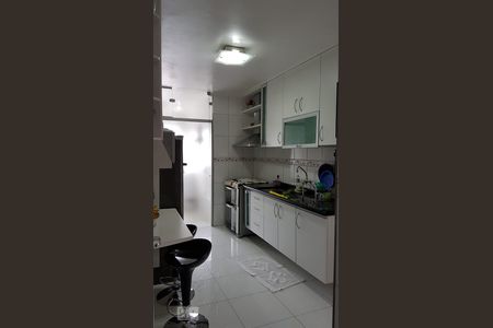 Cozinha de apartamento para alugar com 3 quartos, 106m² em Vila Isa, São Paulo