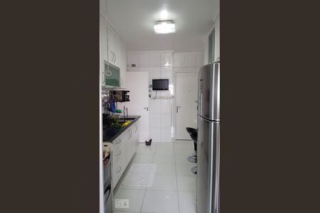 Cozinha de apartamento para alugar com 3 quartos, 106m² em Vila Isa, São Paulo