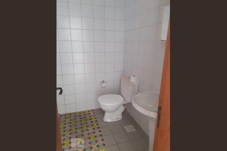 Banheiro de apartamento à venda com 1 quarto, 60m² em Centro, São Leopoldo