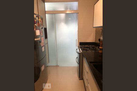 Cozinha de apartamento à venda com 3 quartos, 130m² em Bela Vista, São Paulo